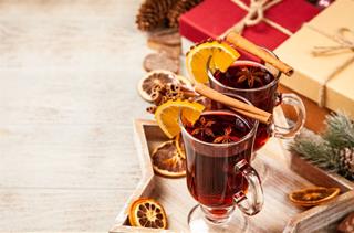 Tử vi thứ 6 ngày 1/8/2025 của 12 cung hoàng đạo: Cự Giải lạc quan, Nhân Mã tham vọng