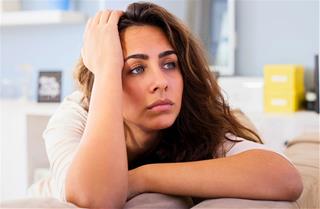 Thói quen tưởng là tốt nhưng lại khiến 12 chòm sao ngày càng xa cách với bạn bè, người thân