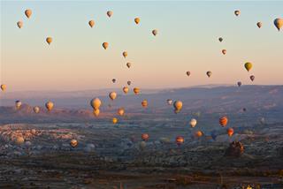 Tử vi thứ 5 ngày 17/7/2025 của 12 con giáp: Dậu nhiều tiền, Hợi không tầm thường