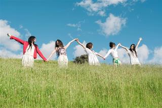 Hôm nay 14/9/2025 - 4 con giáp có niềm VUI lớn, mở mắt gặp những điều ngọt ngào