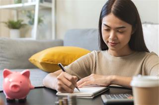 Tử vi hôm nay - Top 3 con giáp may mắn, mọi sự như ý ngày 15/9/2025