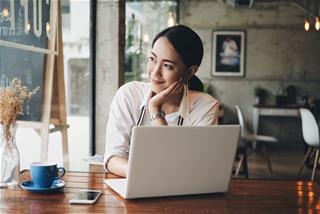 Tử vi hôm nay: 4 con giáp vượng công danh ngày 23/9/2025, thăng tiến như diều gặp gió