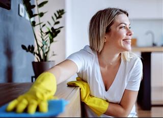 Hé lộ ngày dọn dẹp trong tuần ảnh hưởng tới tiền bạc của bạn mạnh mẽ tới mức nào?