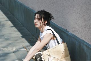 Ghen tị 4 chòm sao NỮ có sự thay đổi ngoại hình ĐỈNH nhất năm 2026