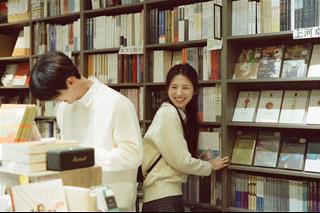 Tử vi hôm nay 25/1/2026 - Ông Tơ se DUYÊN, 4 con giáp đỏ tình, sớm thoát ế, sống cực hạnh phúc