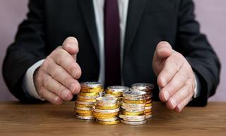 Tử vi hôm nay: Thần Tài mở cửa, 4 con giáp gặt hái tài lộc ngày 24/3/2026