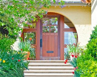 Người xưa căn dặn: Trước nhà xuất hiện 3 ĐIỀM XUI này, con cháu khó lòng ĐẠI PHÁT – Đó là 3 điều gì?