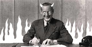 Làm sao để nhận biết kẻ ĐÂM SAU LƯNG ở nơi làm việc? Nhân tướng học giúp bạn tóm gọn kẻ TIỂU NHÂN công sở