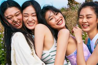 4 con giáp ăn ở cực KHÉO, năm 2026 đi đâu cũng có người thương kẻ mến