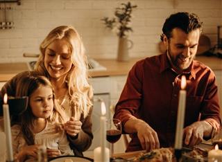 12 chòm sao nữ: Ai là người hỗ trợ tích cực, ai thích phụ thuộc, dựa dẫm vào chồng?