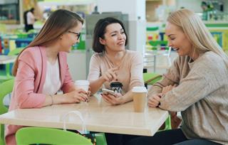 Xếp hạng mức độ hướng ngoại của 12 chòm sao: Bạn là linh hồn buổi tiệc hay là kẻ trốn ở góc phòng?