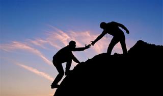 Cuối tháng 4/2026, tưởng MẤT TRẮNG nhưng 4 con giáp này được QUÝ NHÂN cứu bàn thua trông thấy!