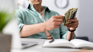 Giữa tuần này 15-17/4 có 3 con giáp ĐỎ ĐỦ ĐƯỜNG, vừa có tiền vừa gặp được quý nhân!