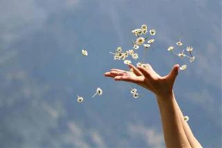 Tin VUI tình duyên xuất hiện hôm nay 19/4/2026 - Chúc mừng 4 con giáp may mắn, đỏ TÌNH nhất