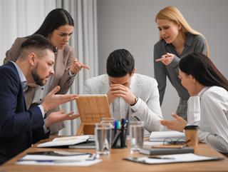 Để tránh bị BÓC LỘT tại nơi làm việc, 12 con giáp có thể áp dụng tuyệt CHIÊU nhỏ nhưng có võ này