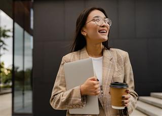 Trời ban phước lành ngày 25/5/2026: Top 3 con giáp vận đỏ như son, sự nghiệp hanh thông, vạn sự như ý