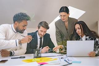 Tên bạn có nằm trong danh sách vàng: Sự nghiệp chạm định ngày 24/8/2026?