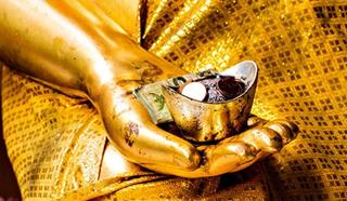 Phật dạy tiền bạc giống như tình yêu: THEO tiền thì tiền chạy, TRỐN tiền thì tiền