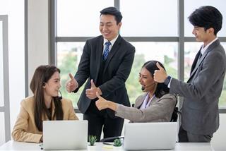 Hết thời chật vật: Đầu tháng 10 có 4 chòm sao bứt phá mạnh mẽ, lương thưởng chạm đỉnh