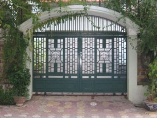 Cổng nhà với phong thủy