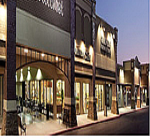 Khoảng trống trước cửa hàng nên rộng mới phát tài