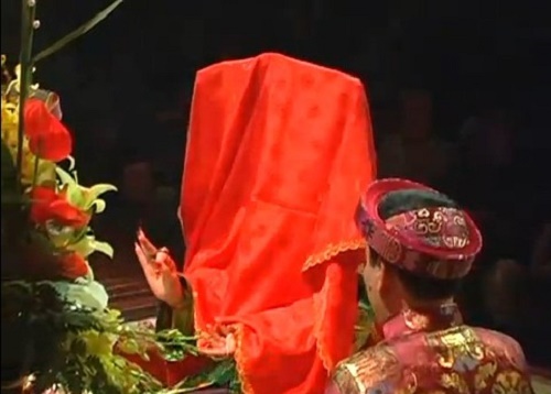 Áp vong - giao tiếp với thế giới âm hay chứng tưởng tượng ám thị?