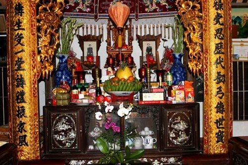 Đi tìm bà cô, ông mãnh trong tâm linh người Việt