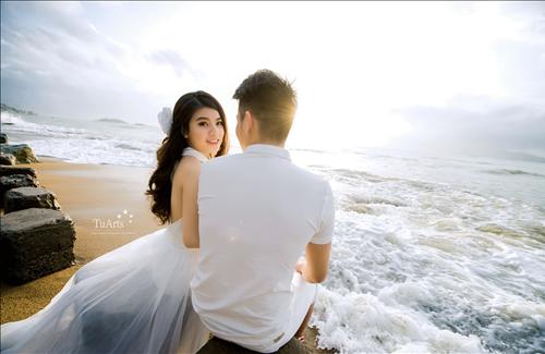 Những cung hoàng đạo này kết đôi thì mua máy đếm tiền đi là vừa