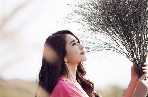 Phụ nữ nội hàm, phúc báo sâu dày