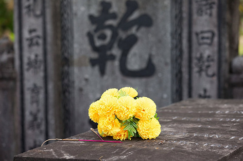 Những điều kiêng kỵ tạ mộ cuối năm nhất định phải ghi nhớ nếu không muốn bất kính