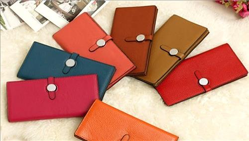 Dùng ví tiền màu gì để tránh họa đào hoa dữ?