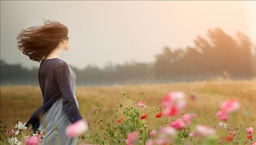 Tính cách người tuổi Ngọ nhóm máu AB: yêu tự do, thích mạo hiểm