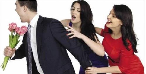 Top 4 con giáp khổ vì số đào hoa