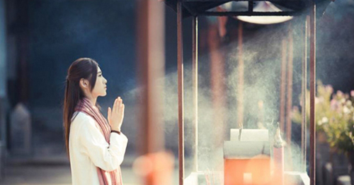 2 loại người và 5 thời điểm nhất định đừng quên tụng kinh niệm Phật
