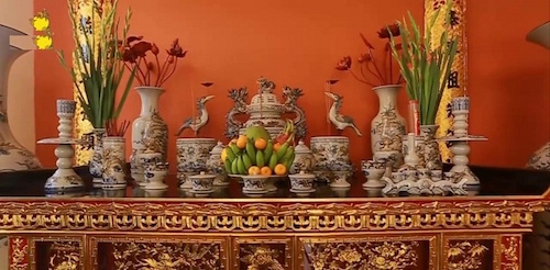 Lau dọn bàn thờ cuối năm khi nào: Trước hay sau lễ cúng ông Công ông Táo?