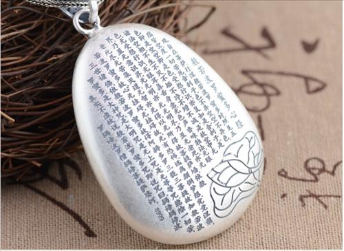 Cắt nghĩa Bát Nhã Tâm Kinh đơn giản, ai cũng hiểu được và trì tụng dễ dàng