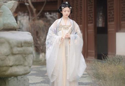 Tử vi tuần mới của 12 cung hoàng đạo từ 20-26/8/2018: Bạch Dương yêu cầu cao, Xử Nữ bị khó tiêu