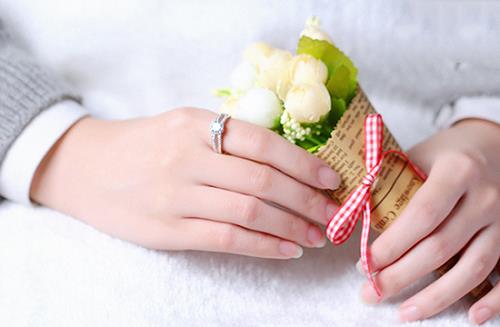 Tương quan dài ngắn giữa ngón trỏ và ngón đeo nhẫn hé lộ điều gì về số mệnh?