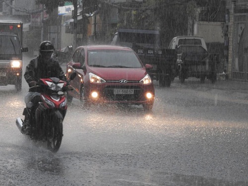 Dự báo thời tiết ngày mai 3/9: Hải Phòng và Hồ Chí Minh có mưa, dông bão