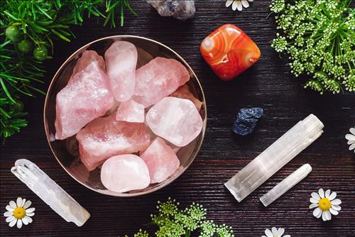 Đá phong thủy là gì? Có tính chất ra sao? Niên đại sử dụng từ bao lâu?