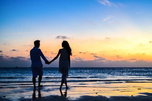 Tử vi hàng ngày 24/12/2019 về tình yêu của 12 con giáp: Tình ai sẽ suôn sẻ?