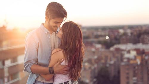 Khi được người khác phái tỏ tình, có phải cô nàng hoàng đạo nào cũng bối rối?