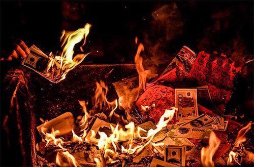 Lễ hóa vàng hết Tết Bính Ngọ 2026: Chọn giờ cát lành đưa tiễn gia tiên về cõi âm