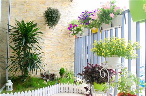 Hóa giải trường hợp ban công đối diện cửa chính
