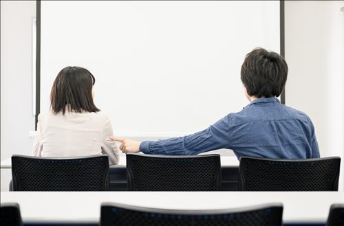 12 cung hoàng đạo nam có thể yêu đơn phương trong bao lâu?