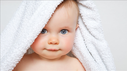 Sinh con tháng 4 năm 2020 ngày nào tốt, cát khí vây quanh?