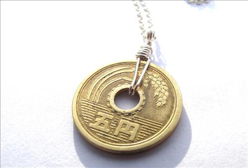 Tại sao đồng 5 yên Nhật Bản được cho là đồng tiền may mắn?