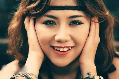 Mơ thấy nụ cười: Giấc mơ ẩn chứa cả niềm vui và nỗi buồn