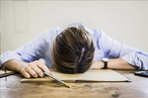 Nếu bạn đang bị stress vì quá tải công việc, hãy đọc ngay bài viết này!
