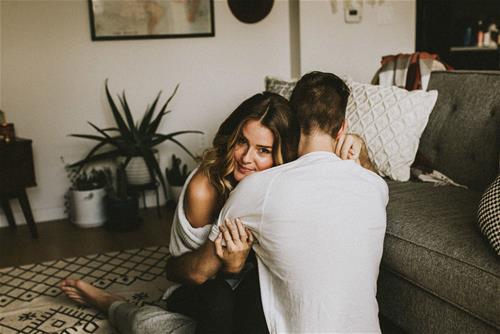 Top chòm sao nữ giỏi giữ chồng, chẳng cần đánh ghen cũng đánh bật mọi thể loại tiểu tam